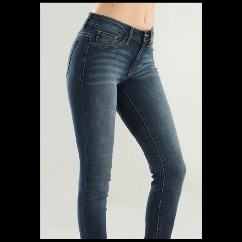 New! Kancan Jeans Distressed Skinny Dark Wash - Picture 3 of 5